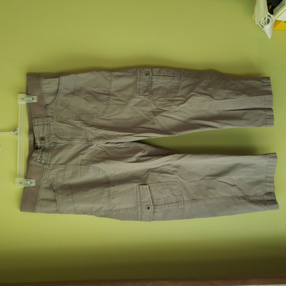 Lee relaxed Fit size 14 medium